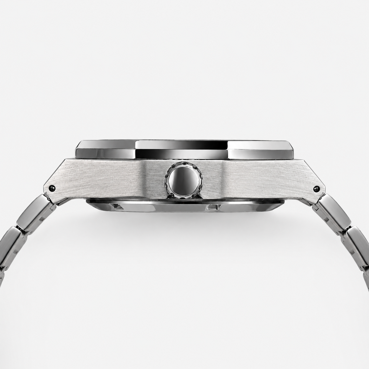 Side profile of the case and bracelet