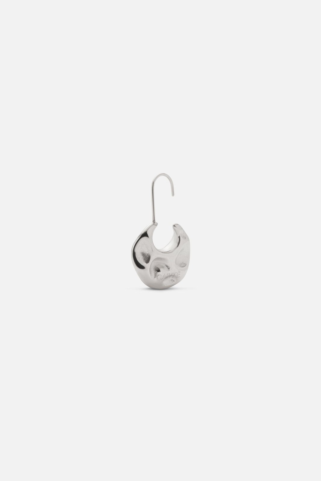 Hammered disc earring at an angle