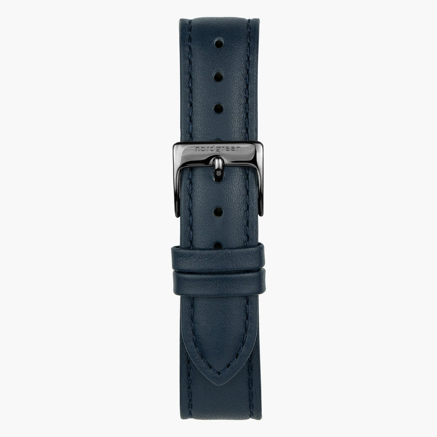 Navy smooth strap fitted with a dark gunmetal buckle and two keepers.