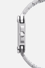 Side profile of the square case and crown