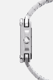 Side profile of the square case and crown