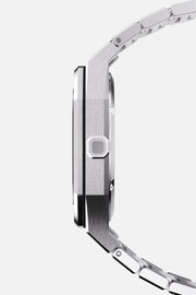Side profile of the slim octagonal case