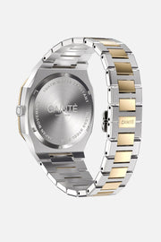 Case back with the integrated bracelet closed