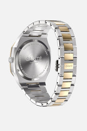 Case back with the integrated bracelet closed