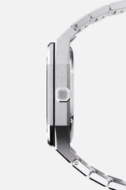 Side profile of the slim octagonal case