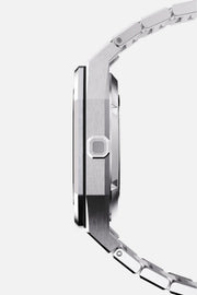 Side profile of the slim octagonal case