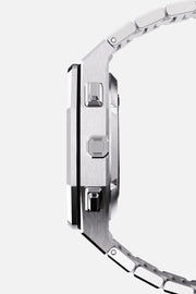 Side profile of the slim octagonal case