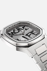 Low angled view of the case and bracelet