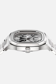 Low front view of the case with the octagonal crown