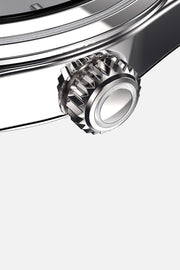 Macro view of the fluted crown