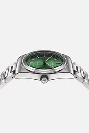 Low front view of the round case and crown