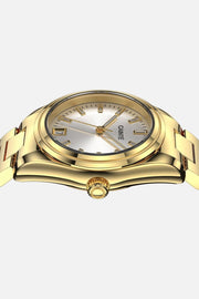 Low front view of the round case and crown
