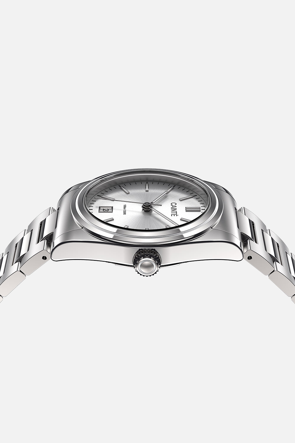 Low front view of the round case and crown
