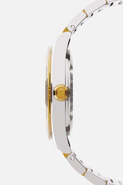 Side profile of the case